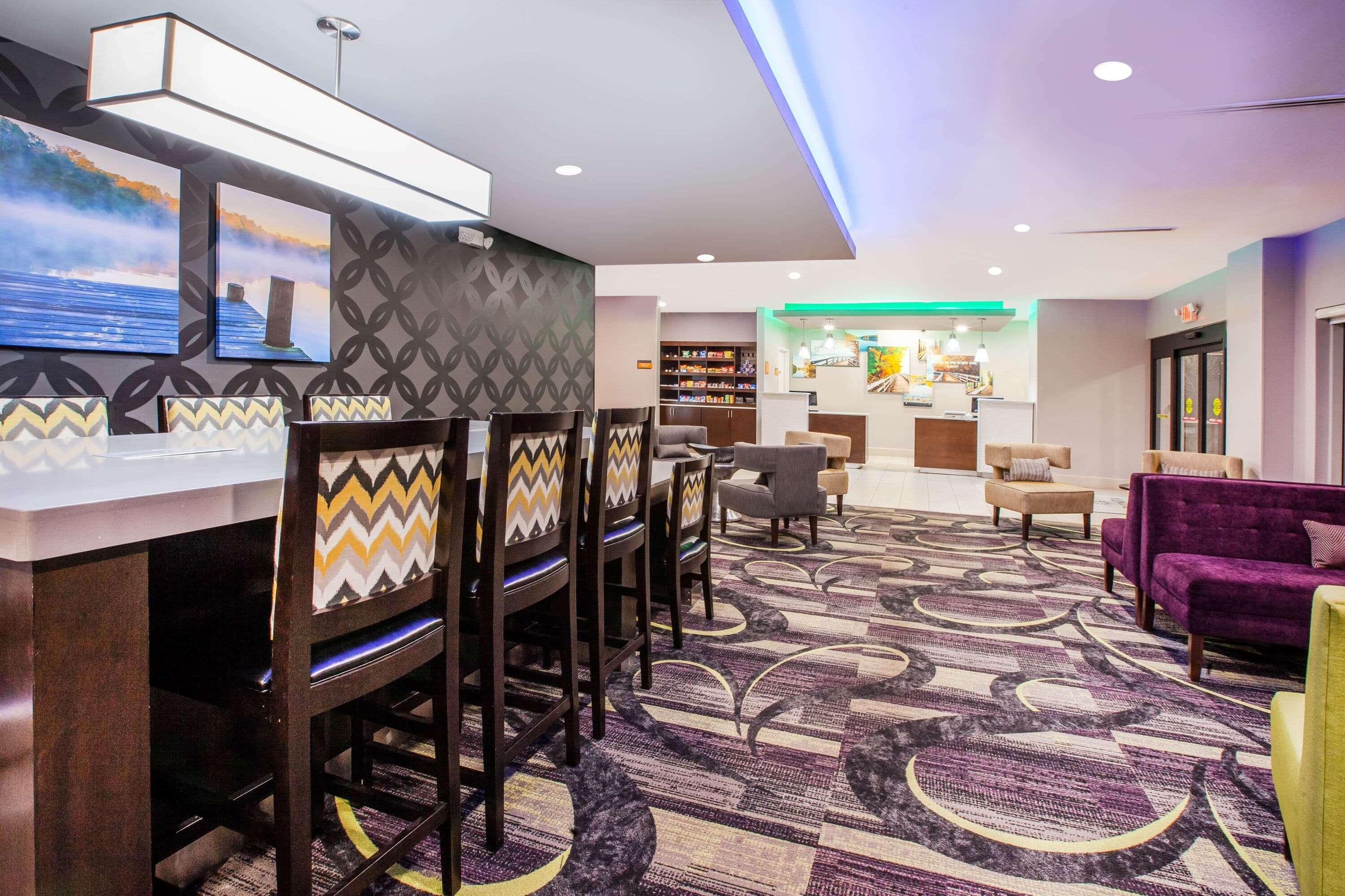 La Quinta Inn And Suites By Wyndham Elkhart Exteriör bild