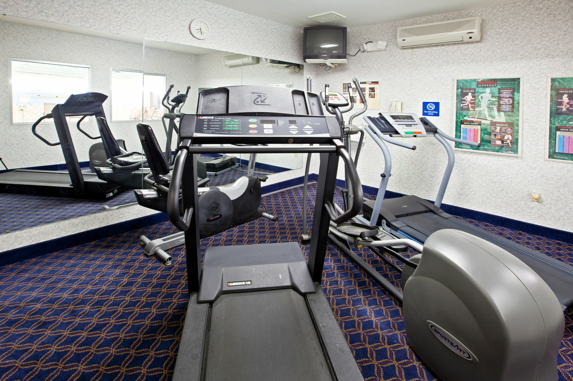 La Quinta Inn And Suites By Wyndham Elkhart Exteriör bild